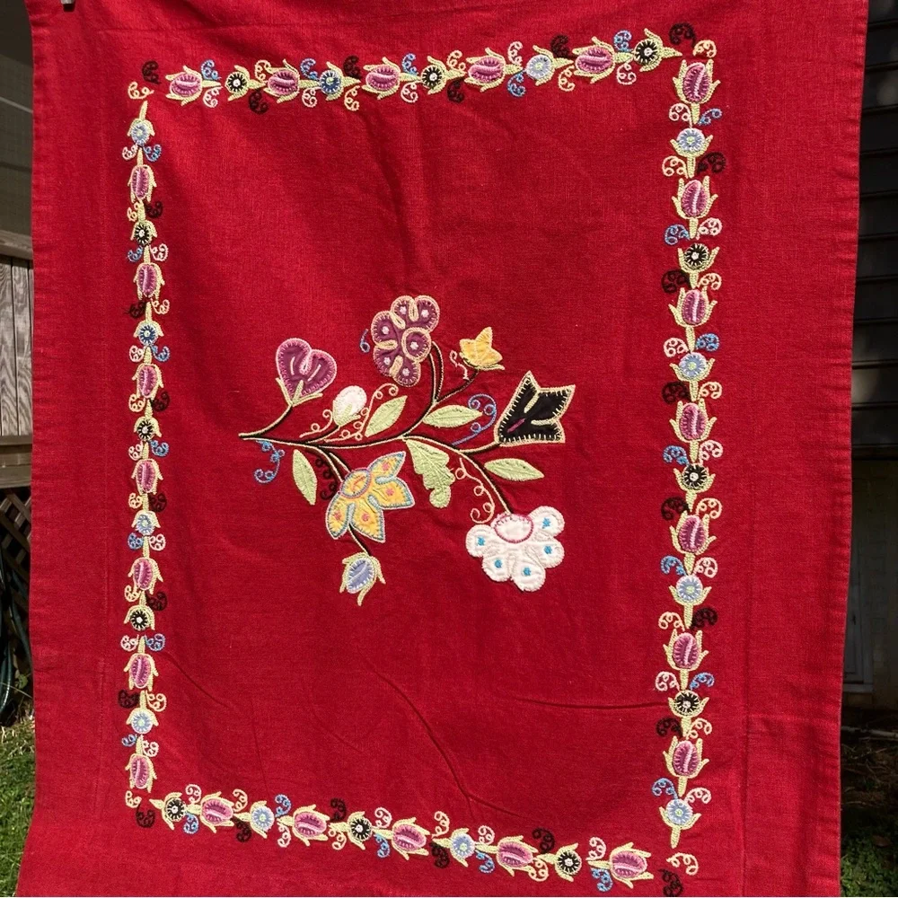 POTTERY BARN Red Embroidered Jacobean Floral Pillow Sham 24 x 30 inches Standard
